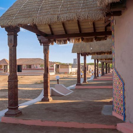 Dholavira Village Resort エクステリア 写真