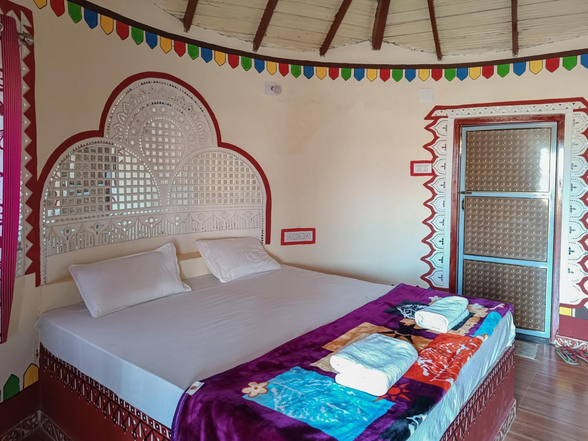 Dholavira Village Resort エクステリア 写真